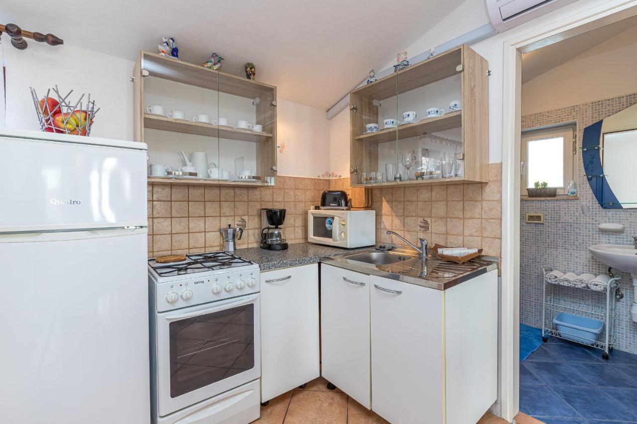 Apartments Junek Rovinj Exterior photo