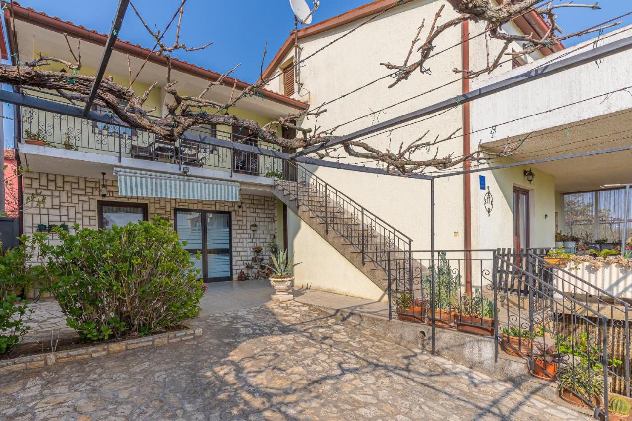 Apartments Junek Rovinj Exterior photo